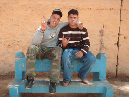 moi et yassin ta9anbi